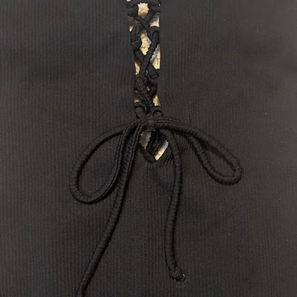 Women's Solid Color V Neck Lace Up One Piece Swimsuit Size M - Picture 5 of 7